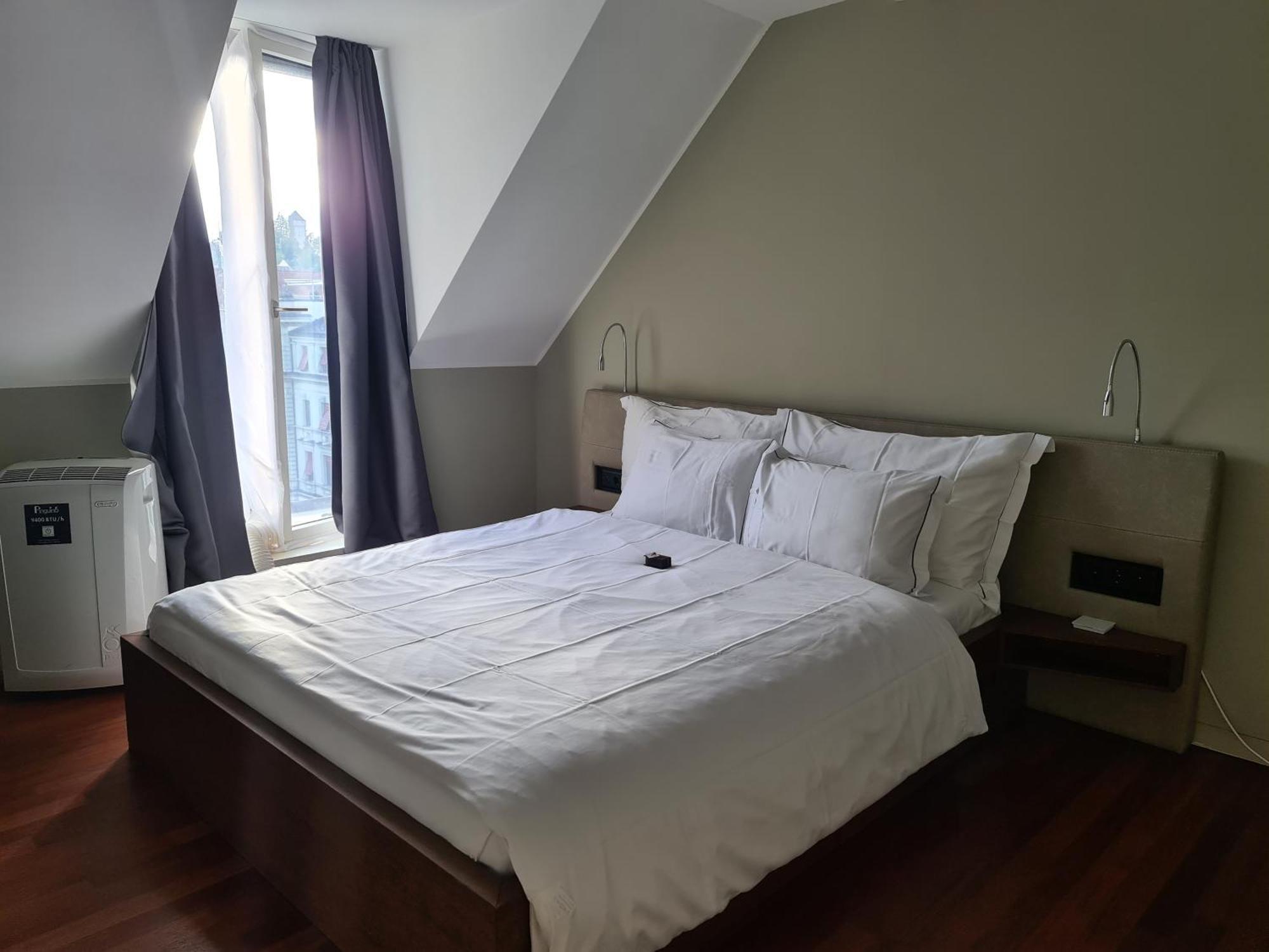 Lucerne Lake View Apartments Kamer foto