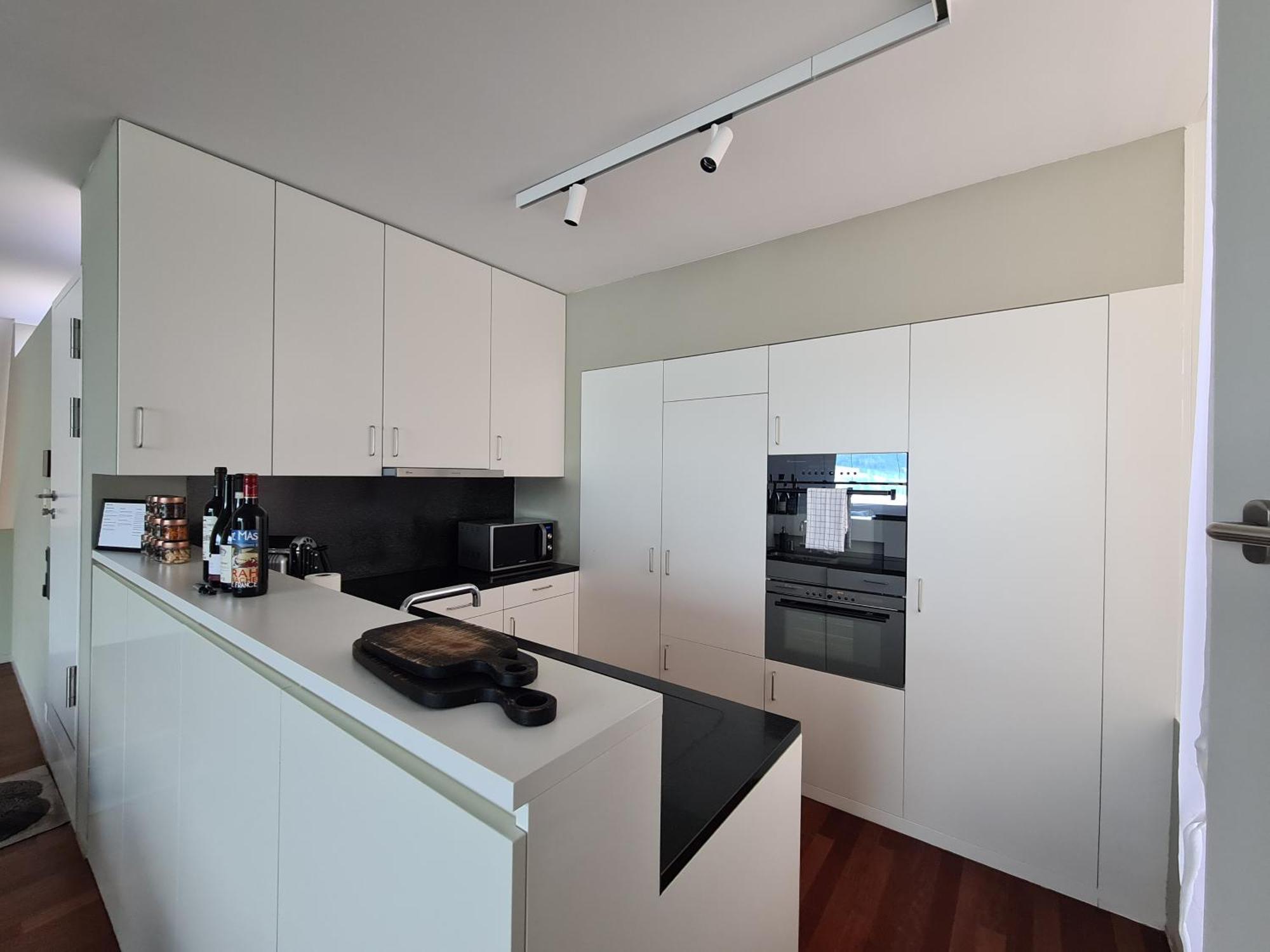 Lucerne Lake View Apartments Kamer foto