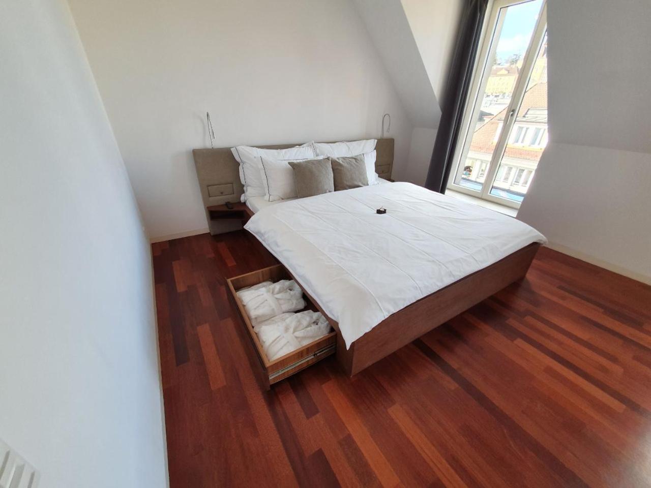 Lucerne Lake View Apartments Kamer foto