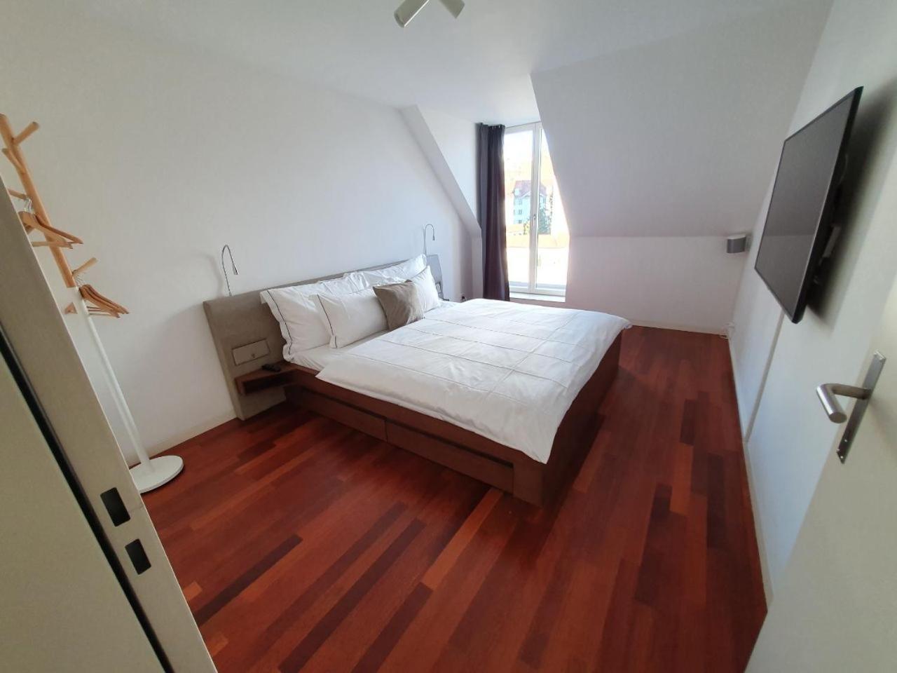 Lucerne Lake View Apartments Kamer foto