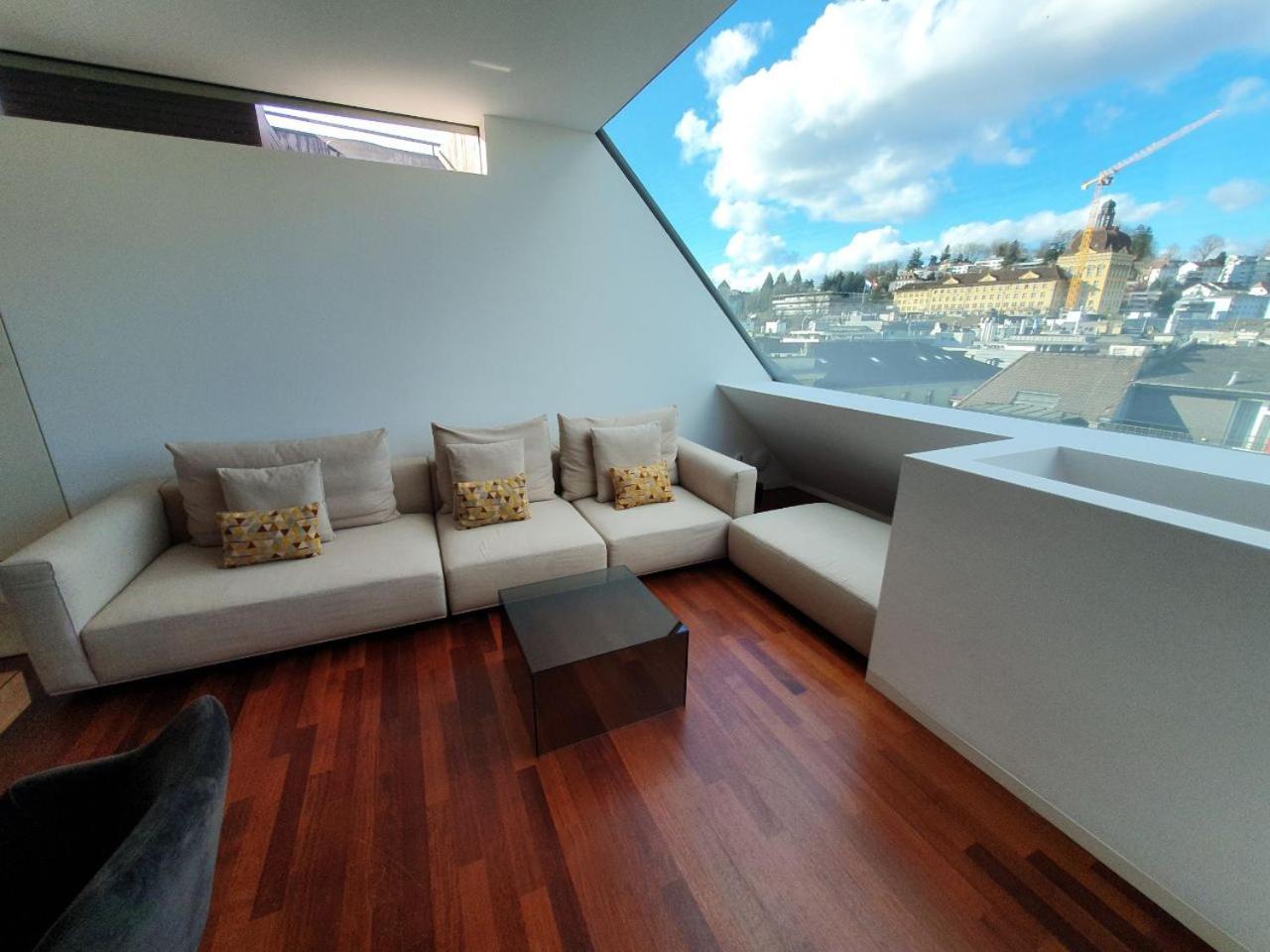 Lucerne Lake View Apartments Kamer foto